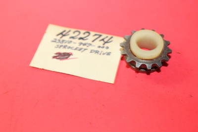 #ad NOS GENUINE ORIGINAL HONDA DRIVE SPROCKET OEM # 23810 947 000 $29.95