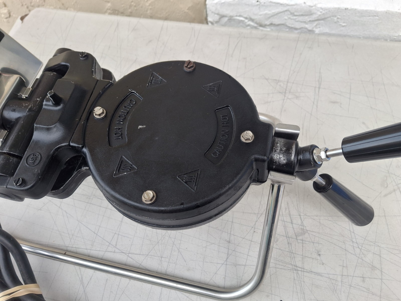 Golden Malted Carbon's Belgium Waffle Maker 120V Iron BakerModel RT-P commercial