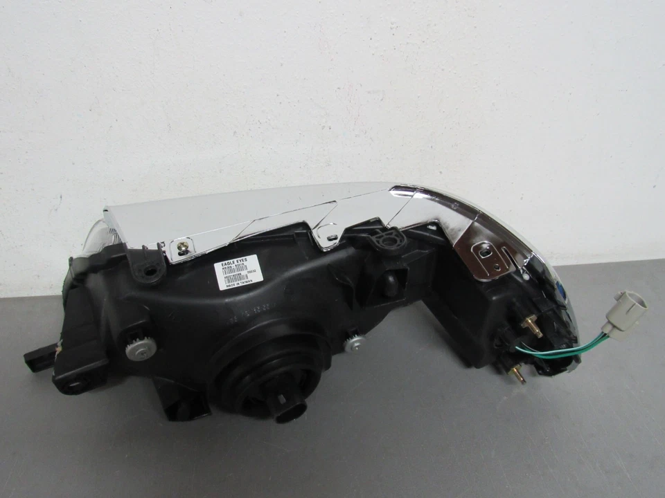 Faro lateral derecho mitsubishi montero sport 2000 2004 Foto 4 de 4