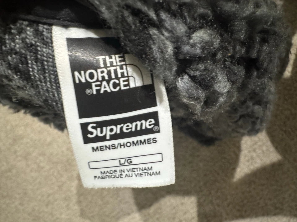 THE NORTH FACE X SUPREME FLEECE - Image 3 of 3