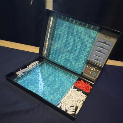 Milton Bradley Battleship Portable Board Game Complete Set with Ships and Pegs