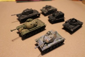 Roco Minitanks ウニモグ＋KFOR（コソボ治安維持部隊仕様コンテナ Roco Minitanks ウニモグ＋KFOR（コソボ治安維持部隊仕様コンテナ Roco