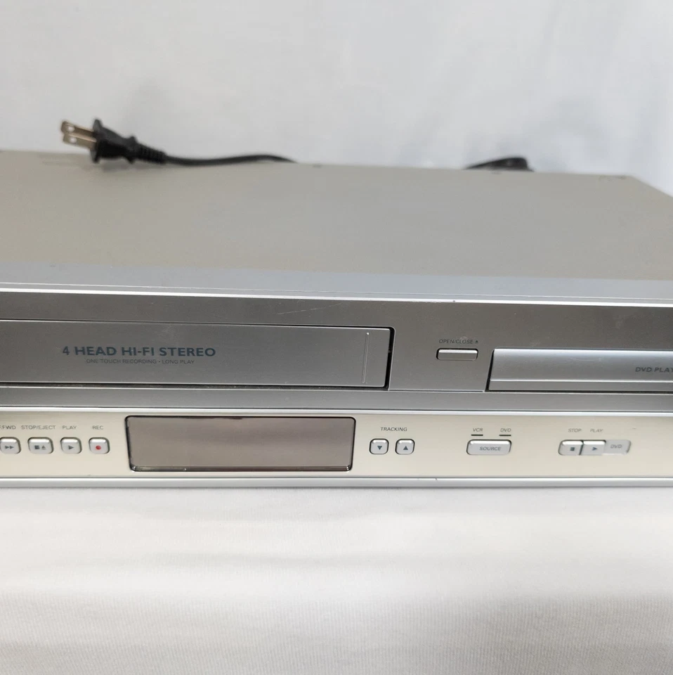 Philips DVP3345VB/F7 DVD VCR 4 Head Combo Player Recorder -No Remote Tested - Image 3 of 4