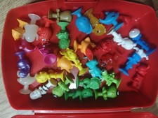 40 Crazy Bones Gogos - bunt in allen Formen - 2000er Jahre vintage Spielfiguren