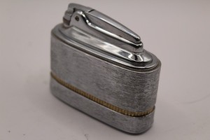 VINTAGE "METEOR" FASHIONED BY RONSON LARGE TABLE LIGHTER #15