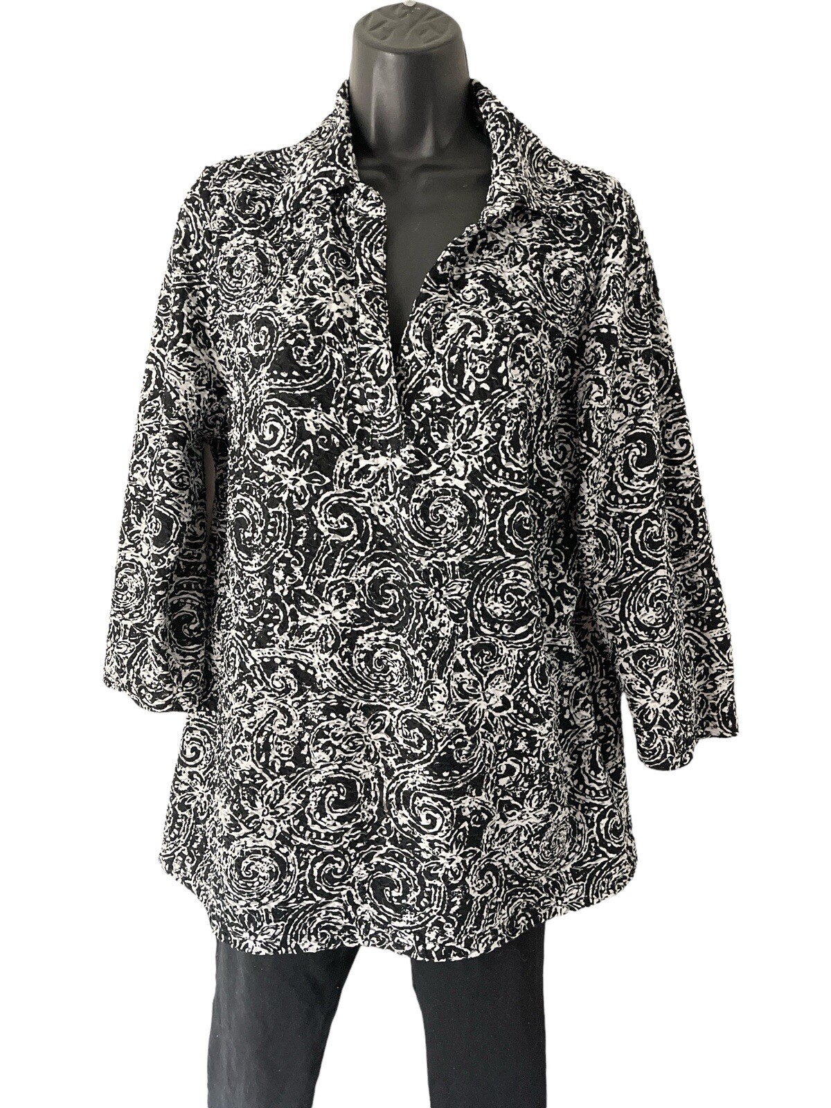 Lane Bryant Top Womens 14 16 Black White Stretch Lined Textured Knit 3/4 Sleeves