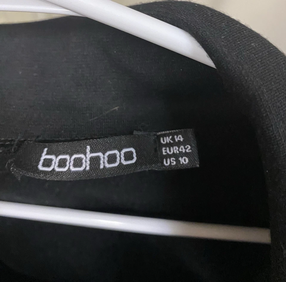 Blazer corto negro boohoo para mujer UK 14/US 10, mangas con puños, botón único Foto 2 de 3