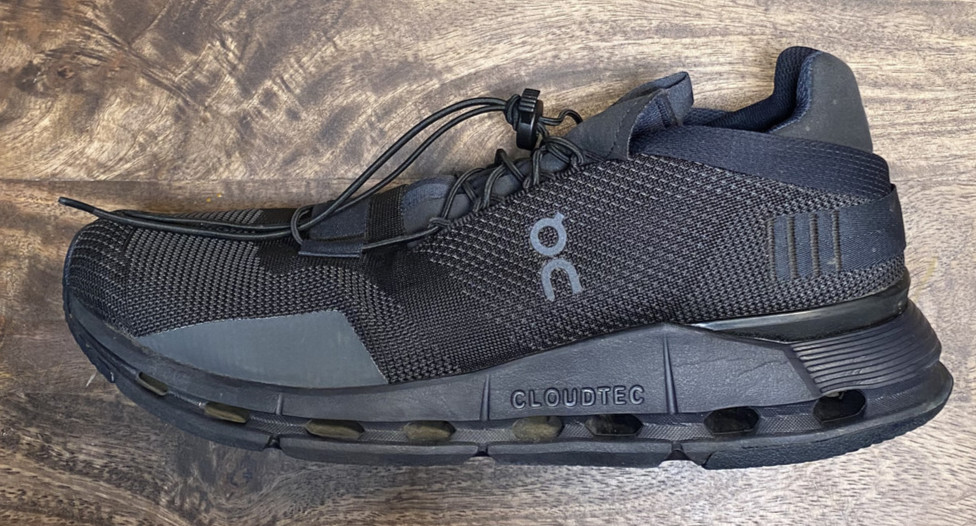 On Cloudnova mens size 10 Black/Eclipse color way. - image 1