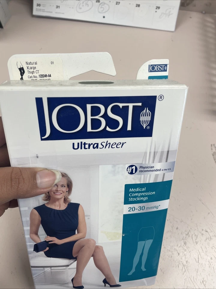 Banda de encaje ultra transparente hasta el muslo JOBST 20-30 mmHg (natural) X-grande Foto 2 de 2