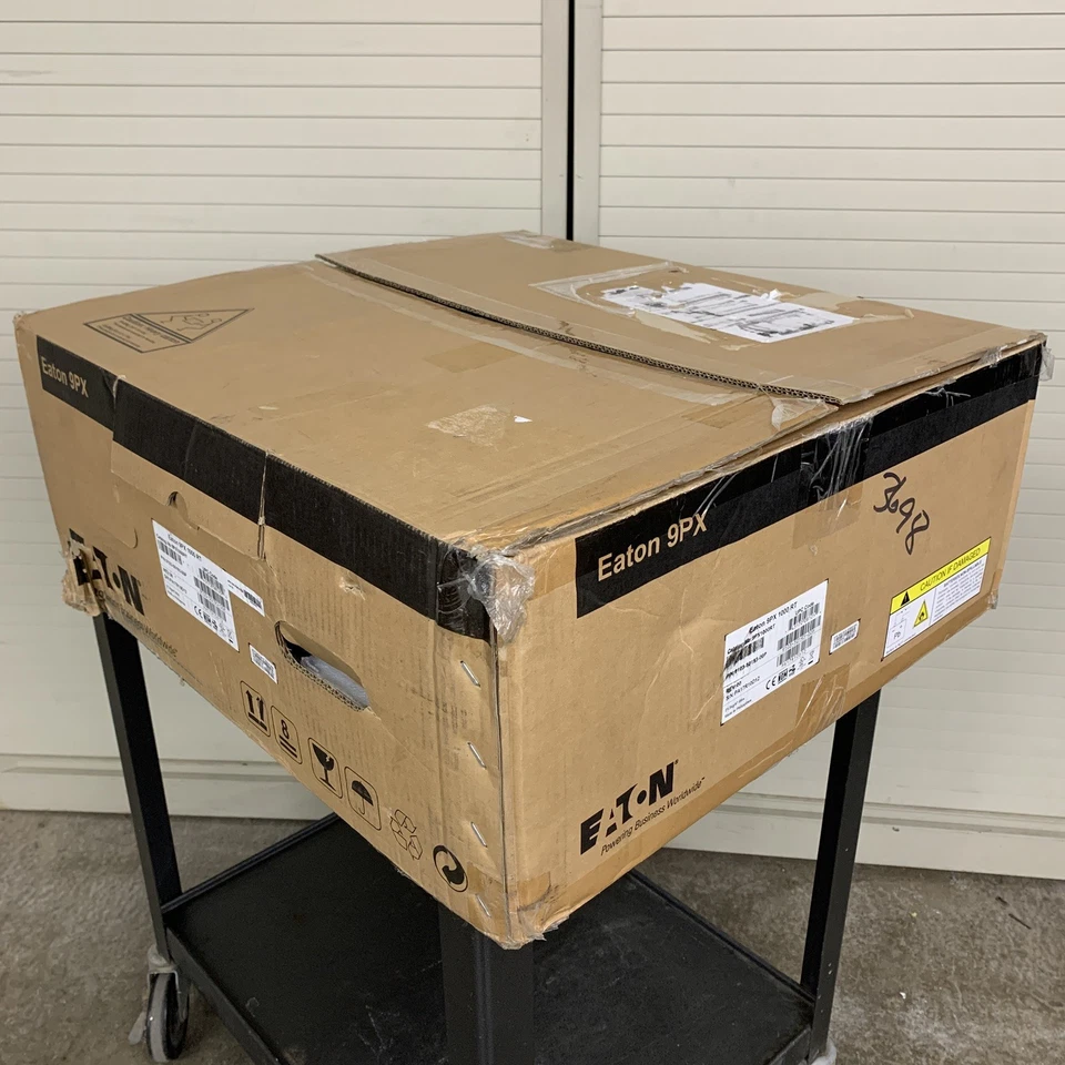 UPS Eaton 9PX1000RT 900W 125V doble conversión MFG 1/2024 recarga 10/2024 Foto 2 de 4
