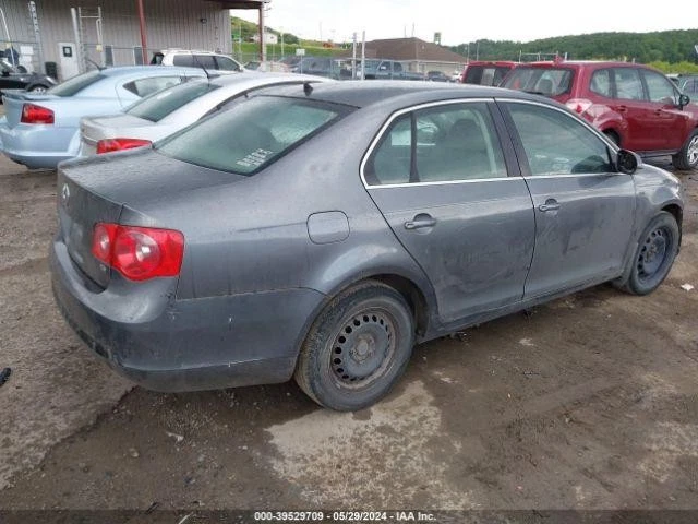 Conjunto de filtro de aire usado se adapta a: Volkswagen Jetta 2007 2,5 grado A Foto 4 de 4