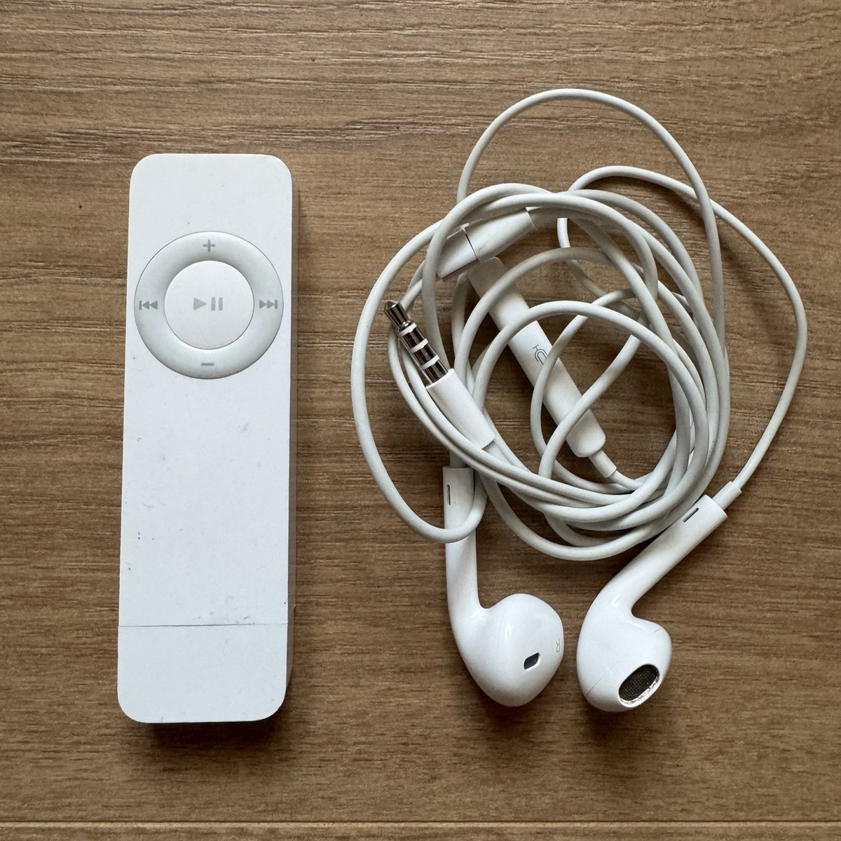 Apple iPod Shuffle A1112 1st Gen 512MB MP3 Player USB Stick WORKS