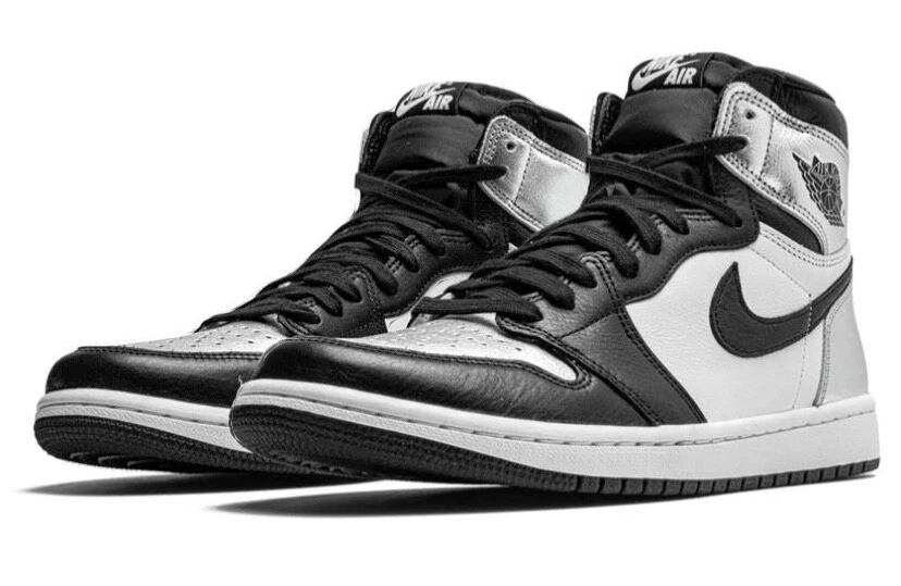 Jordan 1 High OG Metallic Silver (W) UK6 - Image 4 of 4