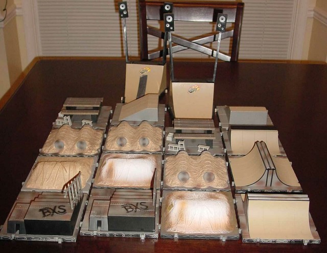 jakks pacific mxs motocross race track