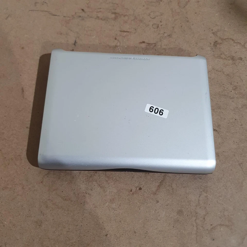 Sky Sagemcom Silver 2.4GHz 100 Mbps 4-Ports Wireless Wi-Fi ADSL Broadband Router - Image 2 of 4