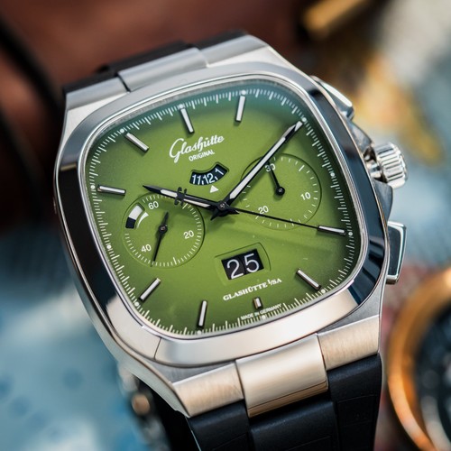 Glashütte Original Seventies Chronograph Panorama Date B & P 1-37-02-09-02-63