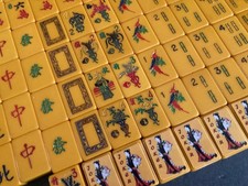 Royal Death Control Brand Vintage Mahjong Bakelite 152 Tile Set 1940s