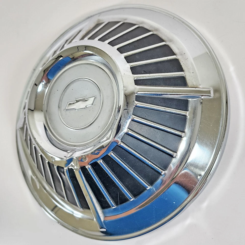 ONE 1963 雪佛兰 409 IMPALA / BEL AIR 10 5/8 英寸狗盘轮毂盖二手 — 第 3/4 张图片