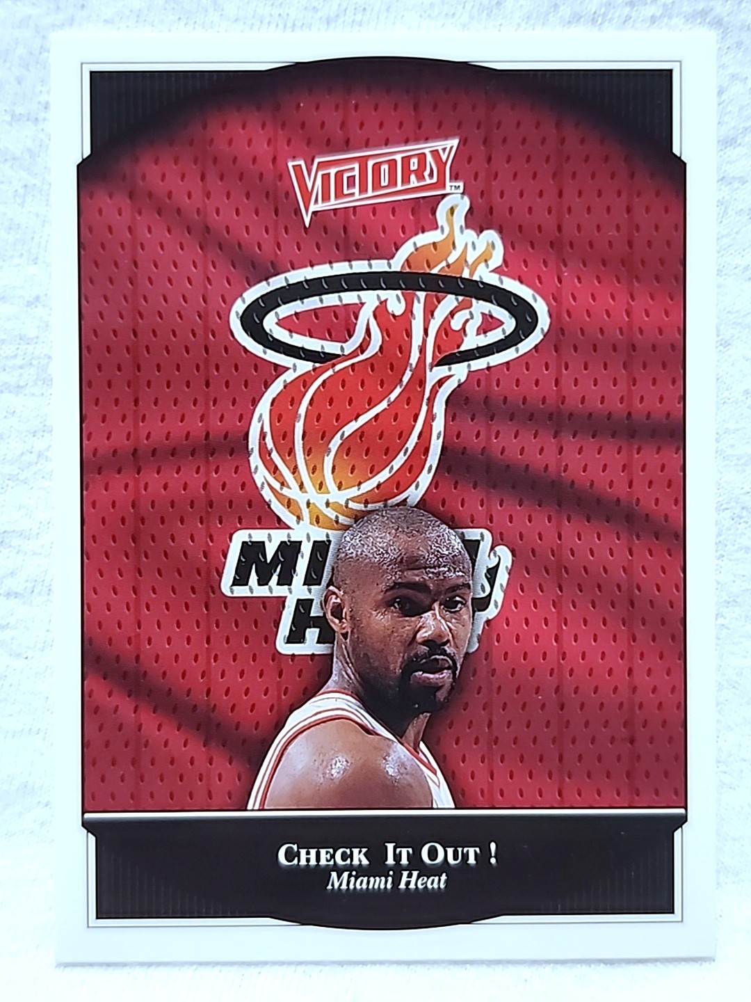 1999-00 Upper Deck Victory Check It Out! Tim Hardaway #129 Miami Heat