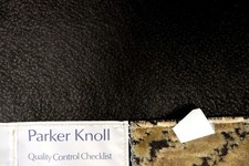 Parker Knoll ALBANY– Sgabello poggiapiedi di design in tessuto premium