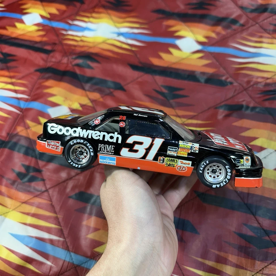 Neil Bonnett Revell 1991 Mom N Pops Nascar 1/24 Diecast Chevy Lumina #31 READ! - Image 3 of 4