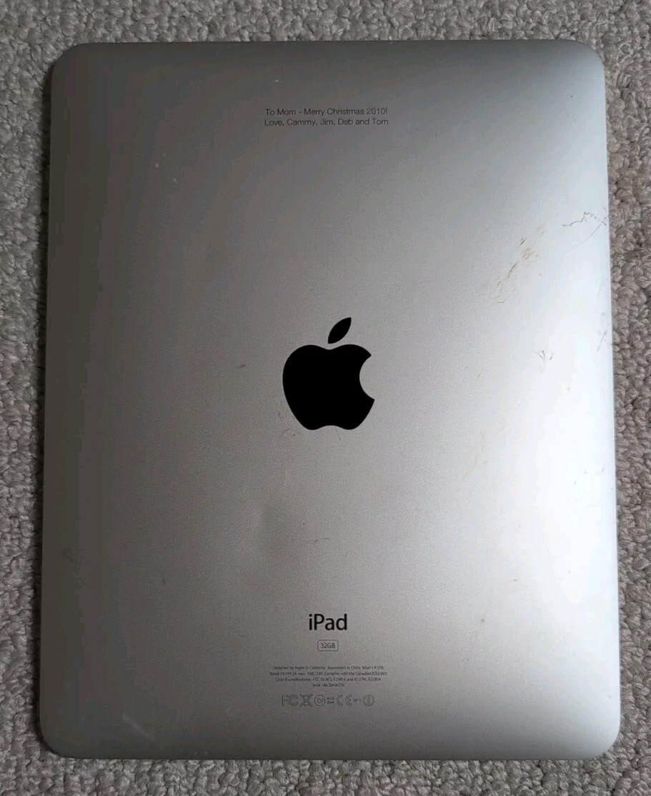 Apple iPad 1st Model A1219 Silver/Black 32 GB 32gb For Parts