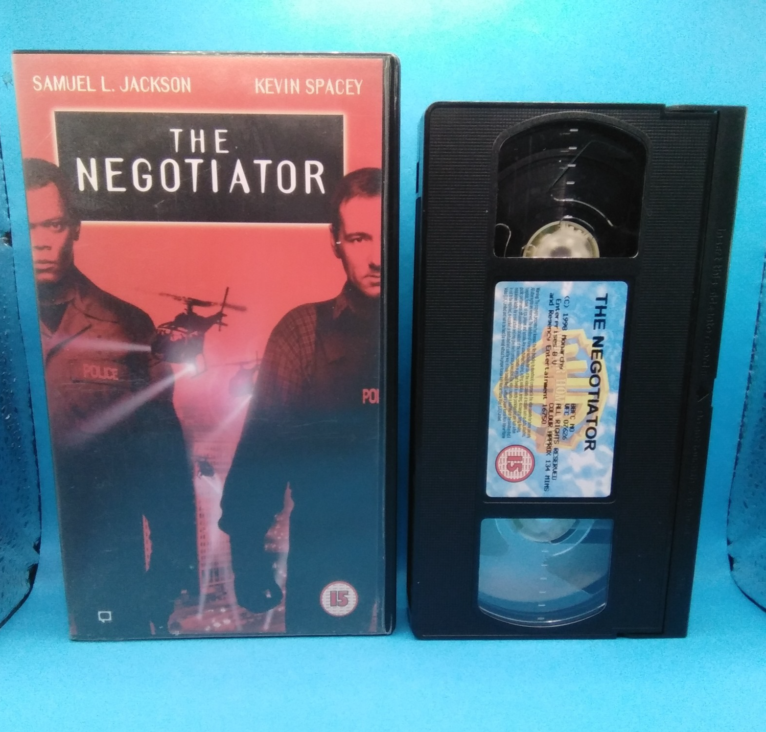 THE NEGOTIATOR -  VHS Pal Video Tape 1999 - Samuel L. Jackson Kevin Spacey