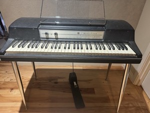 Excellent Condition Wurlitzer 200A