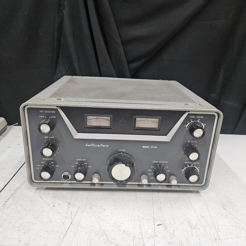 Hallicrafters Model HT-44 Ham Radio Transmitter CW/AM/SSB *80-10 meters Working
