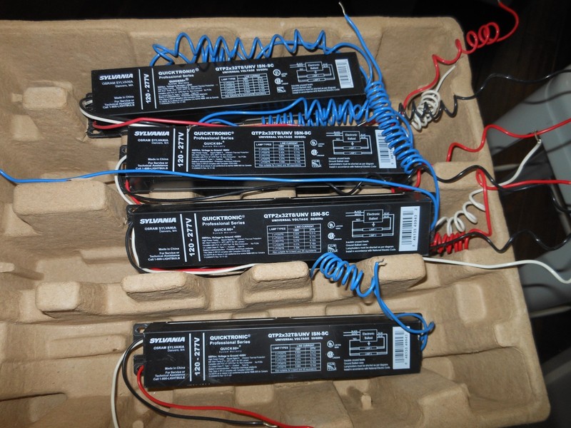 Lots of 6 USED SYLVANIA BALLAST QTP2-QTP3-QHE4 X 32T8 QUICK60+