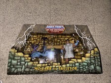 Masters of the Universe Classics Mo-Larr VS Skeletor Action Figures 2009 Mattel