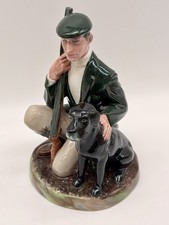 Royal Doulton Figurine The Gamekeeper HN 2879 Hunting Black Labrador w/ Rifle