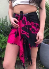 Hawaiian Sarong Short Black & Pink Hibiscus Wrap Skirt Beach Cover Up