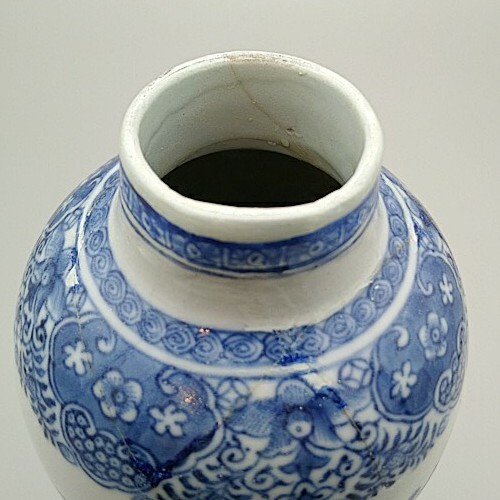 Antique Chinese Qianlong Vase Blue and White Repaired 20cm tall 18th Century - Picture 16 of 21