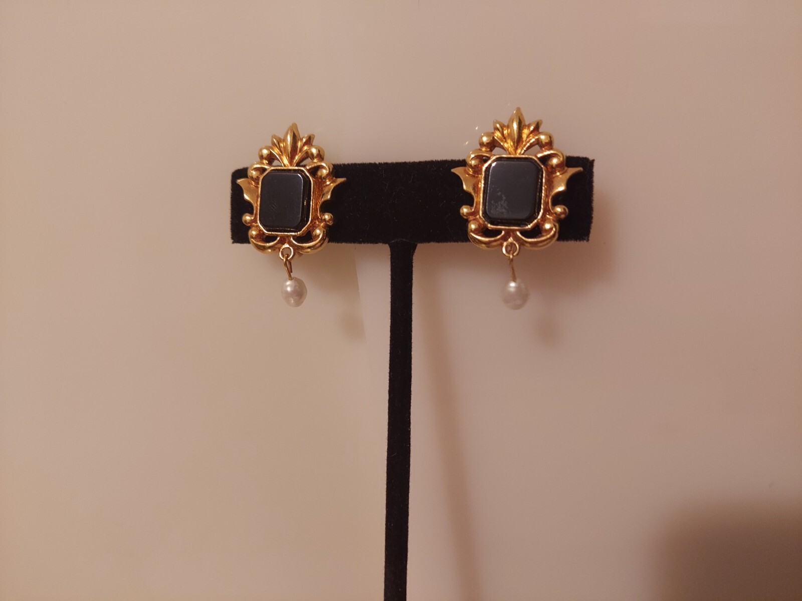 Avon black enamel drop dangle rectangular clip ea… - image 2
