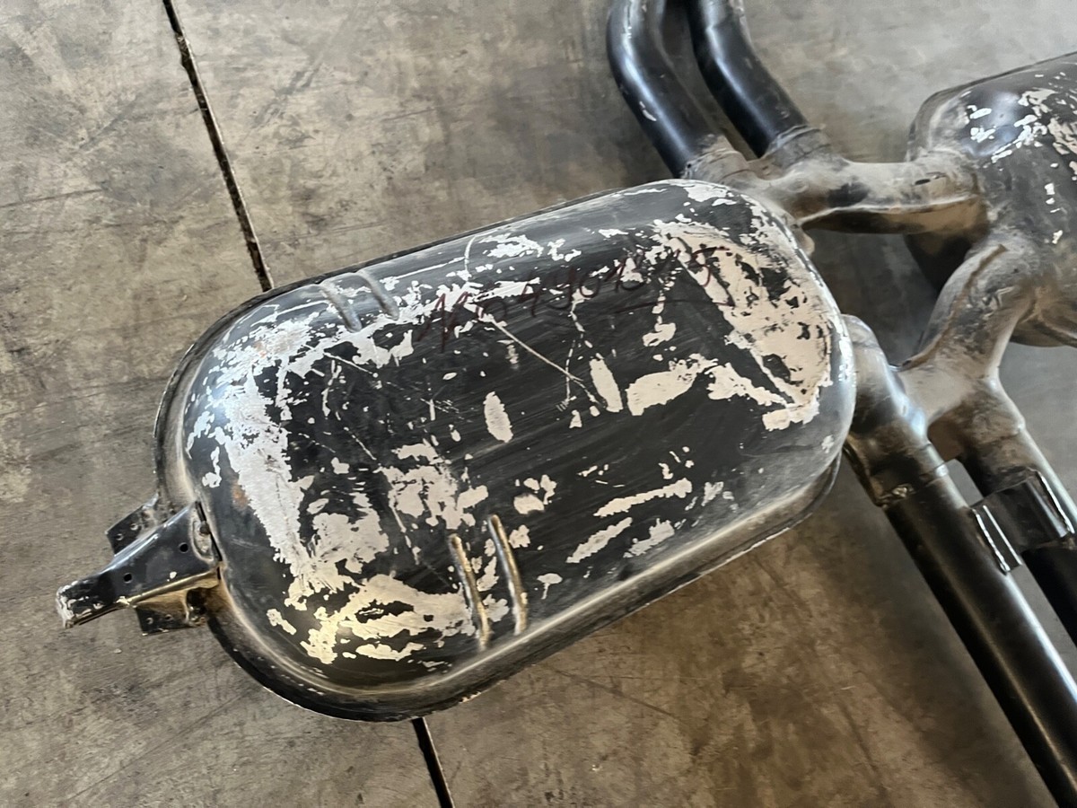 NEU NOS Mercedes 280S 280SE 280SEL W126 Auspuff Schalldaempfer 