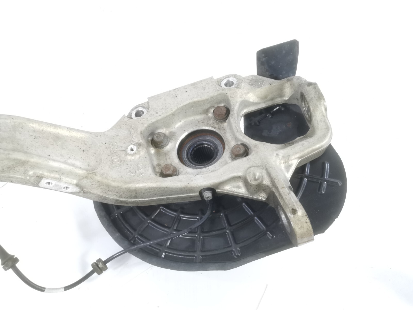 17-20 MASERATI Levante FRONT LEFT DRIVER SPINDLE KNUCKLE HUB 670032053
