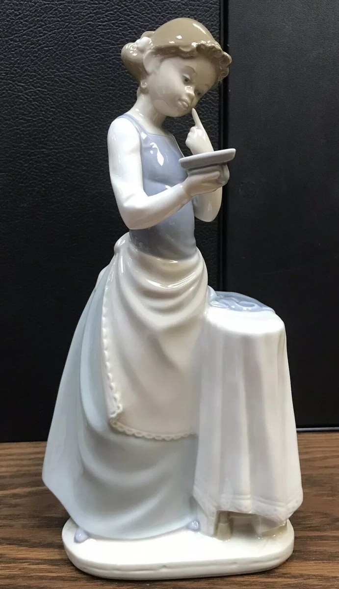 LLADRO #4981 “GIRL IRONING” IRON BOARD GLAZED GLOSSY FINISH