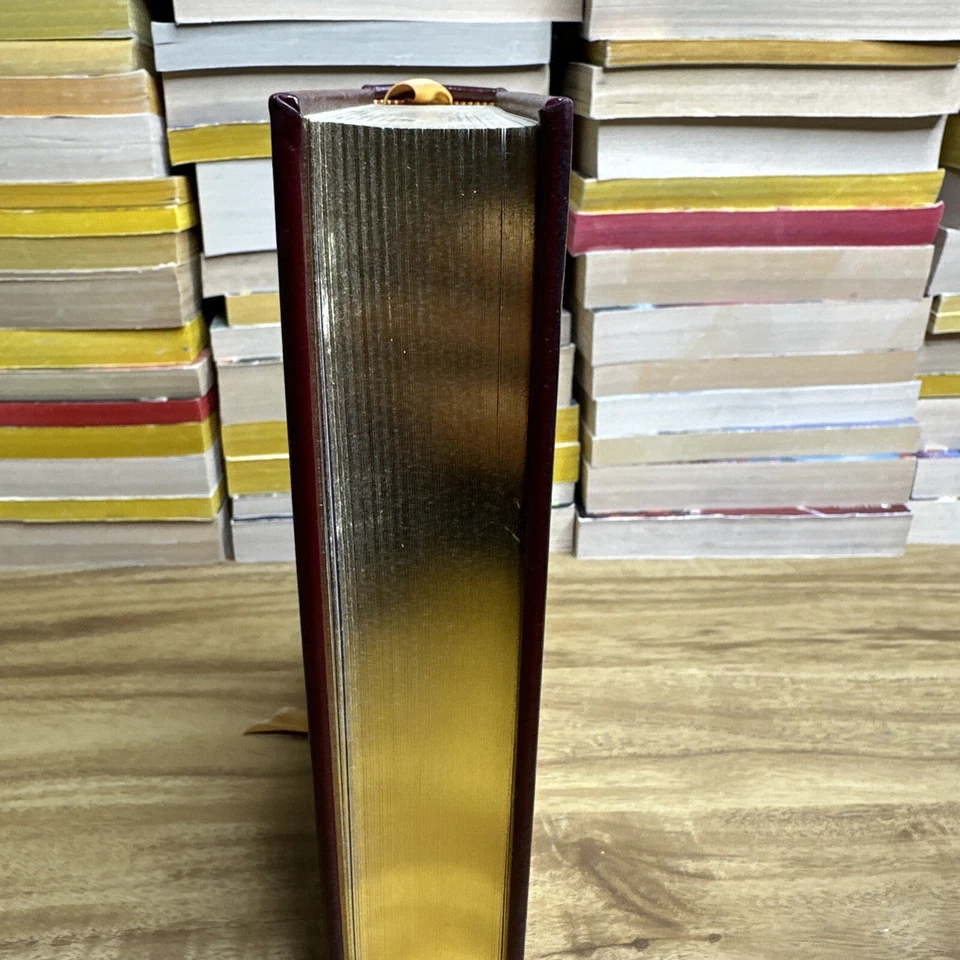 Роскошная книга Easton Press John Updike Rabbit Run в кожаном переплете - Изображение 4 из 4