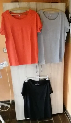 3 Damen T-shirt, Baumwolle, schwarz, grau, rot Gr. 40/42 von Bonprix - Bild 1 von 4
