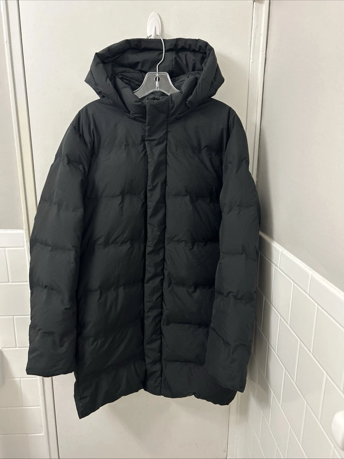 Uniqlo Seamless Down Parka Mens Large Black Hooded Puffer Coat Jacket 311-409332
