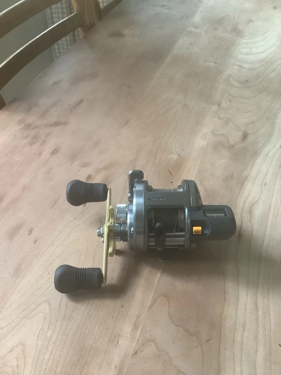 Carrete Shimano Tekota 300 LC A right - Tiendas de pesca