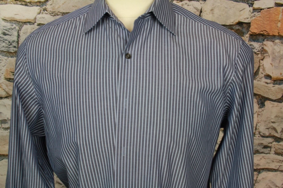 DKNY Men's Fashionable Shirt Blue Stripe On Navy All Cotton Slim Fit Large - Image 4 of 4