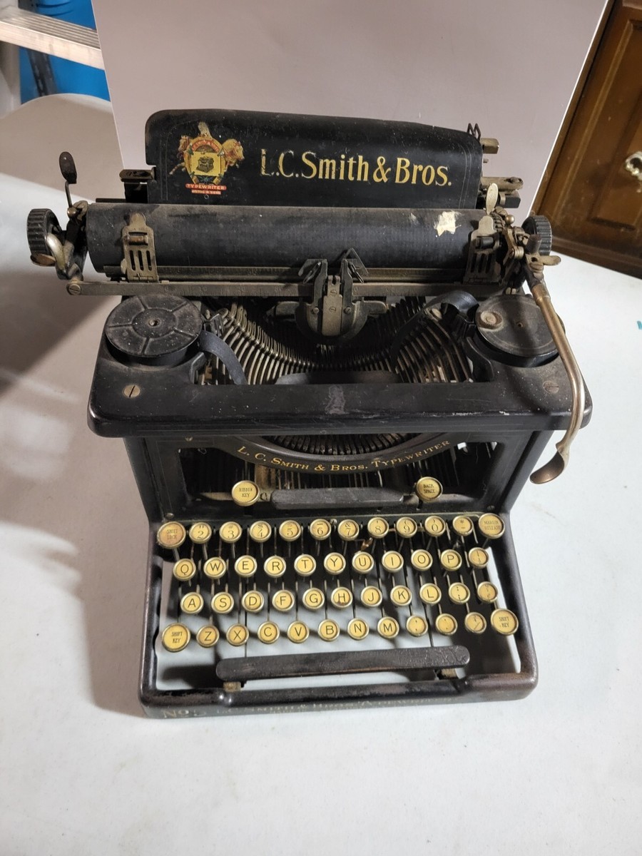 L.C. Smith Brothers Typewriter Co. No. 5 Manual with Cover Roanoke