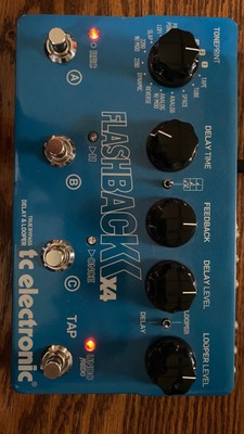 FLASHBACK X4 TC ELECTRONIC  digital delay & looper pedal
