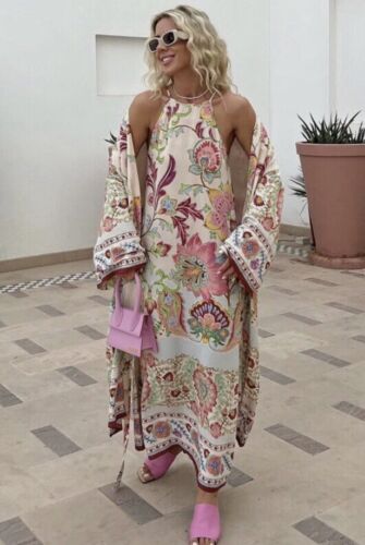 130 $ robe kimono imprimée florale Zara avec ceinture robe midi préférée des blogueurs taille L - Photo 1/9