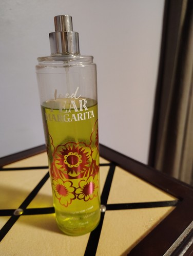 Bath And Body Works Iced Pear Margarita feiner Duftnebel 8 flüssige Unzen 80 % VOLL