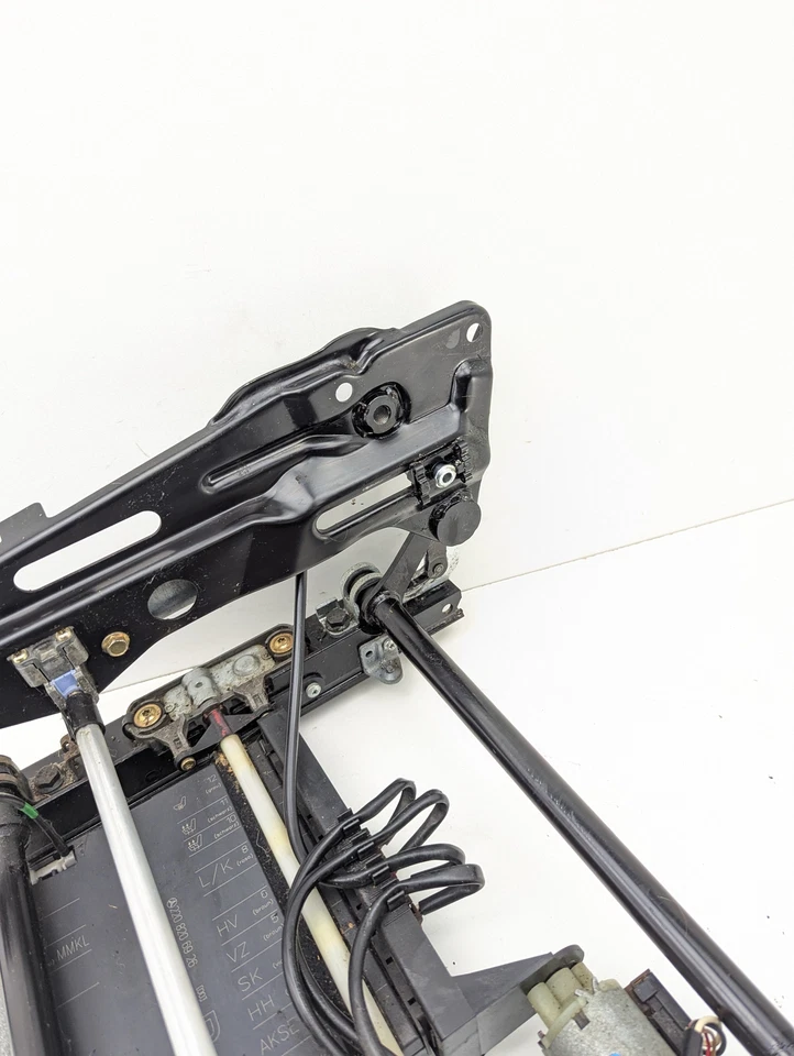2000-2006 Mercedes-Benz S430 W220 Front Passenger Seat Rail Track 2209102836 - Image 4 of 4