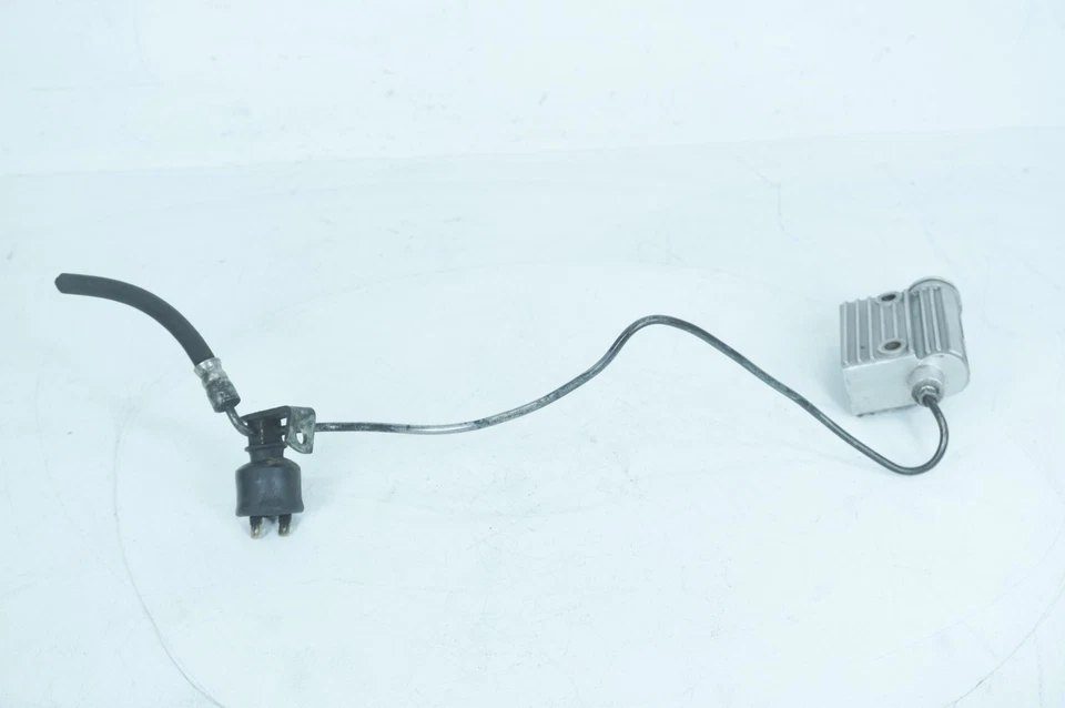 Harley Sportster XLH1100 Liberty 1986 OEM depósito de cilindro maestro de freno trasero Foto 2 de 4