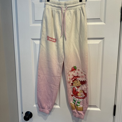 Strawberry Shortcake Juniors’ Graphic Jogger Pants/Size XS